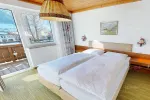 Exclusiv-Verkauf! Großzügiges Landhaus mit Entwicklungspotential